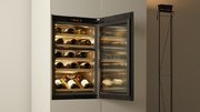 Встраиваемый винный шкаф V-ZUG WineCooler V4000 90 WC4T-51102 L черное стекло фото 2 в Санкт-Петербурге