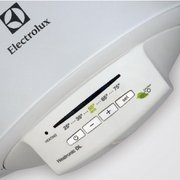 Водонагреватель Electrolux EWH 30 Heatronic DL Slim DryHeat фото 2 в Санкт-Петербурге