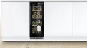 Встраиваемый винный шкаф Bosch KUW20VHF0 фото 3 в Санкт-Петербурге