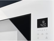 Встраиваемая микроволновая печь Electrolux KMFE264TEW фото 4 в Санкт-Петербурге