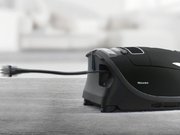 Пылесос Миле SGSA3 Complete C3 Parquet Celebration черный обсидиан фото 3 в Санкт-Петербурге Пылесос Miele SGSA3 Complete C3 Parquet Celebration черный обсидиан фото 3 в Санкт-Петербурге