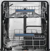 Встраиваемая посудомоечная машина Electrolux EEQ47215L фото 4 в Санкт-Петербурге