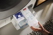 Набор средств для стирки Miele UltraPhase Explorer Set (6 шт) фото 2 в Санкт-Петербурге