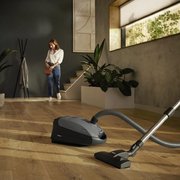 Пылесос Миле Classic C1 SBAF5 Junior PowerLine серый фото 3 в Санкт-Петербурге Пылесос Miele Classic C1 SBAF5 Junior PowerLine серый фото 3 в Санкт-Петербурге