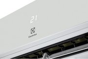 Инверторная сплит-система Electrolux EACS/I-09HAL/N8 фото 4 в Санкт-Петербурге