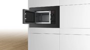 Встраиваемая микроволновая печь Bosch BFL623MB4 фото 3 в Санкт-Петербурге