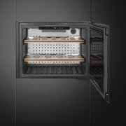 Встраиваемый винный шкаф Smeg CVI121B3 фото 2 в Санкт-Петербурге