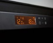 Трехтемпературный винный шкаф EuroCave E-PURE-L P-300043-L фото 3 в Санкт-Петербурге