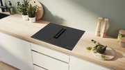Индукционная варочная панель с вытяжкой Bosch PVQ695H26E фото 2 в Санкт-Петербурге