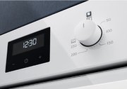 Духовой шкаф Electrolux OEF 3H70 TW фото 3 в Санкт-Петербурге