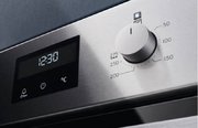 Духовой шкаф Electrolux OEF 3H70 TX фото 3 в Санкт-Петербурге
