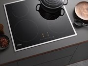 Индукционная панель конфорок с сенсорным управлением Miele KM7201 FR фото 3 в Санкт-Петербурге
