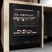 Встраиваемый винный шкаф Signature Kitchen Suite SKSUW2401G фото 3 в Санкт-Петербурге
