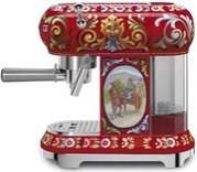 Кофемашина Smeg ECF01DGEU фото 2 в Санкт-Петербурге