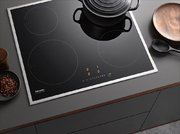 Индукционная варочная панель Miele KM7201 FR новая, с витрины (без коробки) фото 3 в Санкт-Петербурге