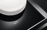 Встраиваемый ящик для подогрева посуды AEG KDE911424B фото 3 в Санкт-Петербурге