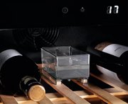 Встраиваемый винный шкаф Electrolux EWS4020B5B фото 4 в Санкт-Петербурге