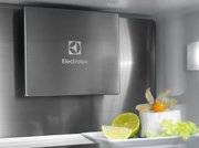 Встраиваемый холодильник Electrolux E8MNCD18S фото 3 в Санкт-Петербурге