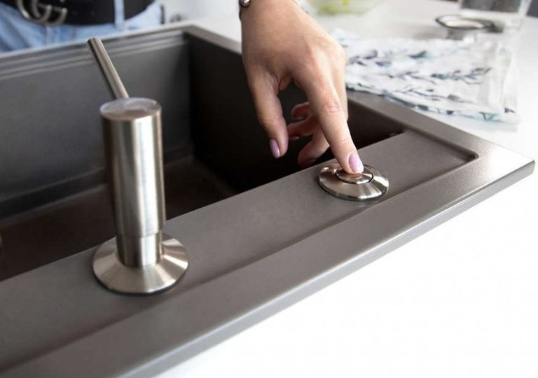 Не включается измельчитель пищевых отходов Не включается измельчитель пищевых отходов