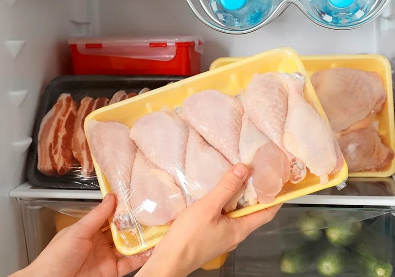 Можно ли, как и сколько хранить курицу в холодильнике