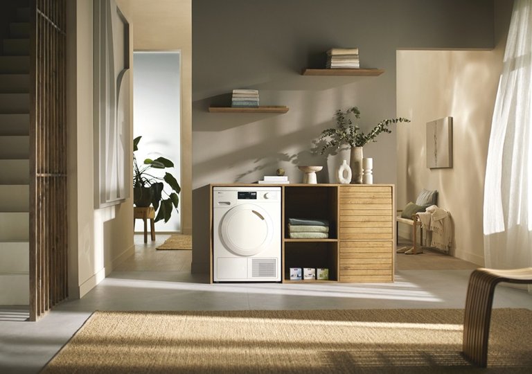 Обзор сушильной машины Miele TWC220WP Обзор сушильной машины Miele TWC220WP