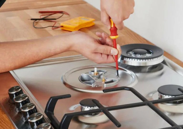 Как снять решетки и конфорки газовой варочной панели Gorenje