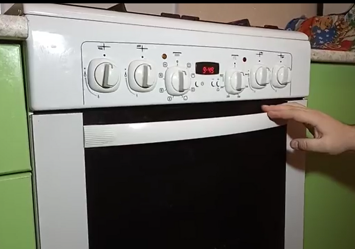 Духовой шкаф Vestfrost VFSM60OH